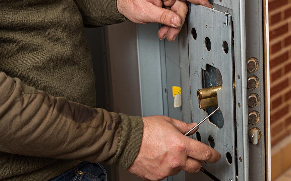 changer un cylindre de porte Paris 3